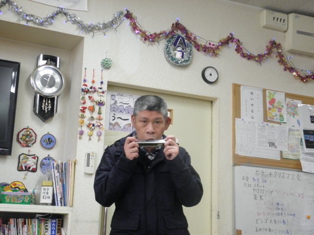 ハーモニカの演奏